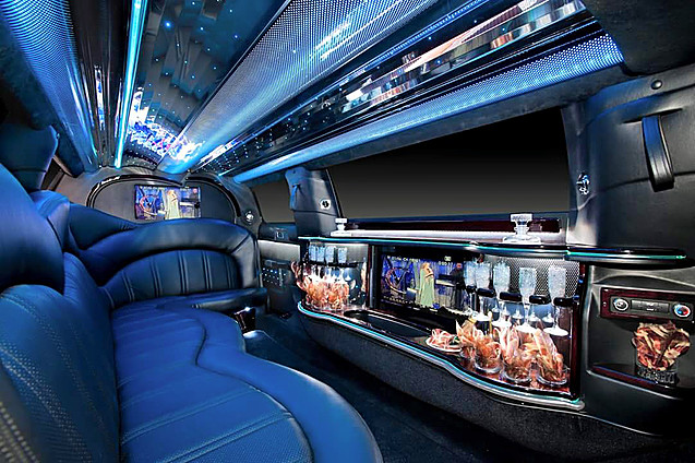 Hummer H2 Limo - Up to 16 passengers